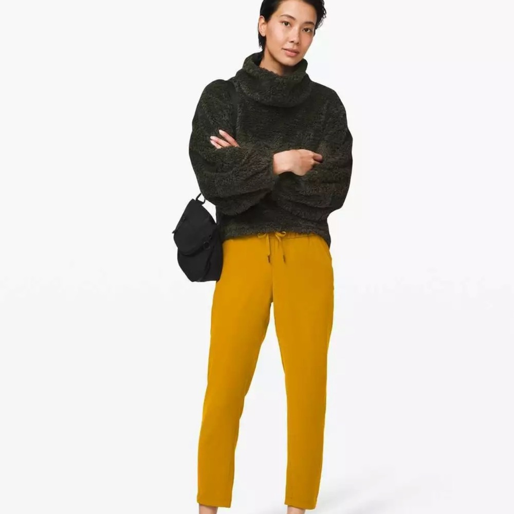 NWT Lululemon On The Fly 7/8 Pant *Woven